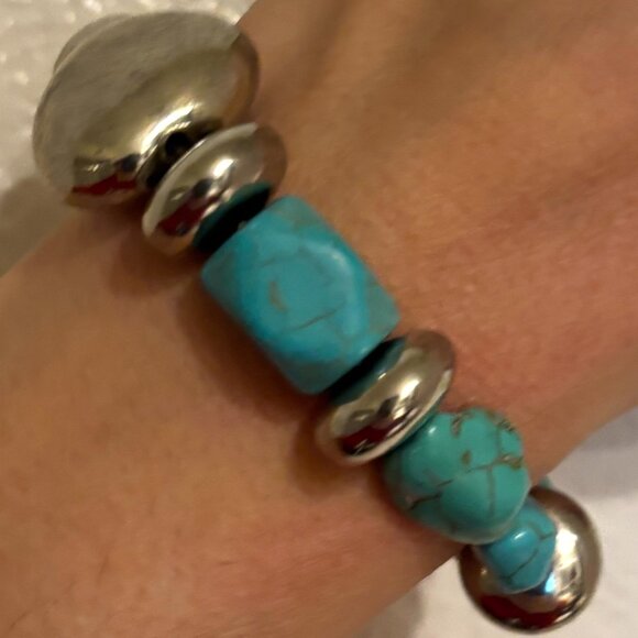 OSFA | Turquoise Nugget Bracelet - Picture 6 of 9
